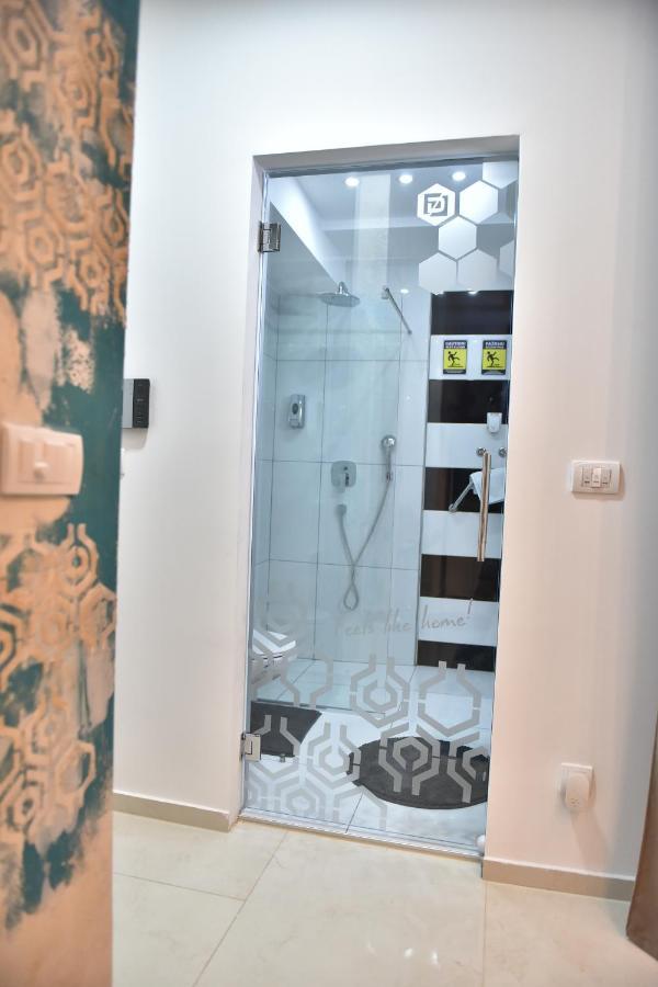 Design Apartment Premium Spa Lux 4 Star "Dubai" Completely Private Wellness & Spa Free Included Sauna & Jacuzzi & Salt Wall & Fire Place & 3D Ceilings & Business Wifi & Netflix & Keyless Code Entry & Full Smart App & Secure 2 Parking Place Ćuprija Eksteriør billede